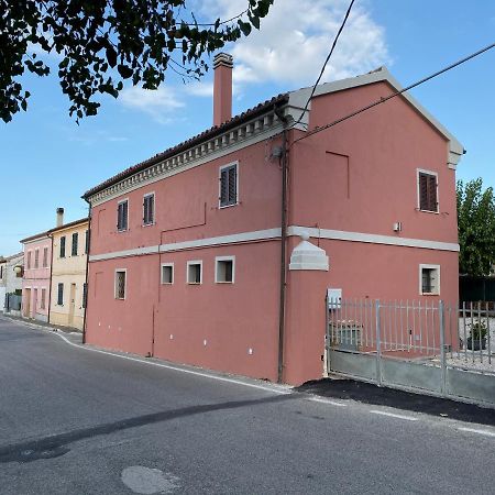 B&B La Grancia Chiaravalle Marche Dış mekan fotoğraf